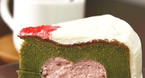抹茶草莓慕斯愛心蛋糕