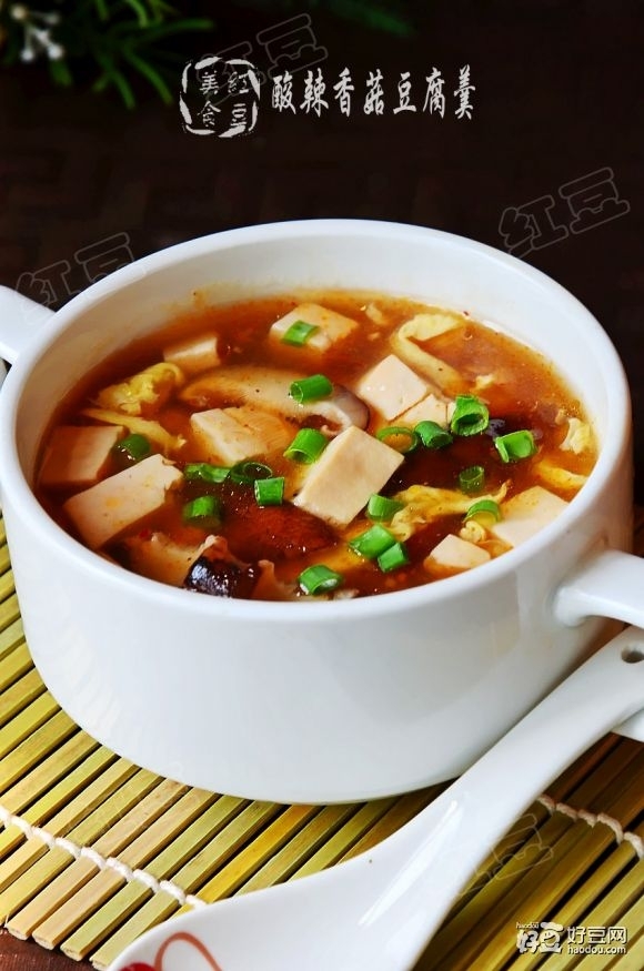 蘑菇豆腐湯