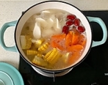 秋冬養生的玉米排骨湯